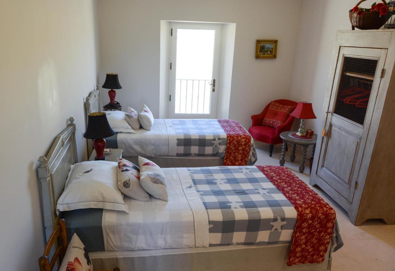 La Bastide Neuve Bed & Breakfast Joucas Eksteriør bilde